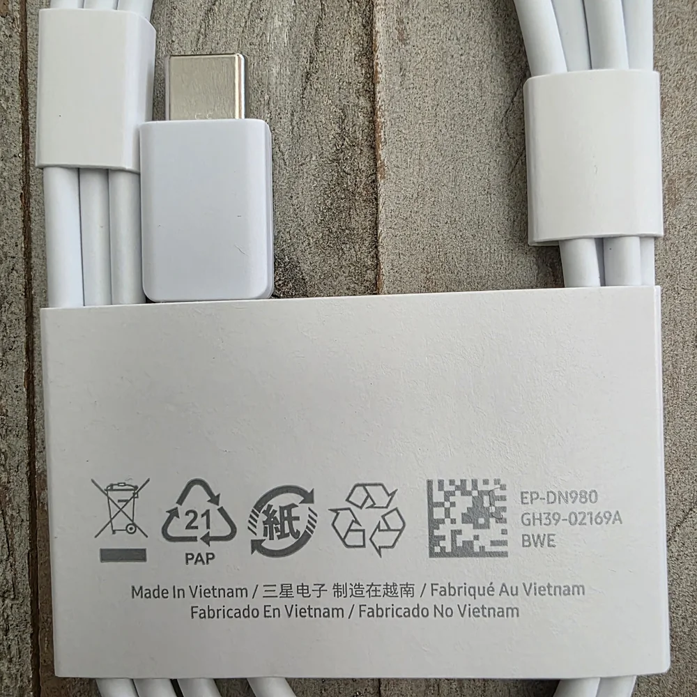 Belkin USB-C 20W Compact Wall Charger + Samsung USB-C to USB-C Charging Cable